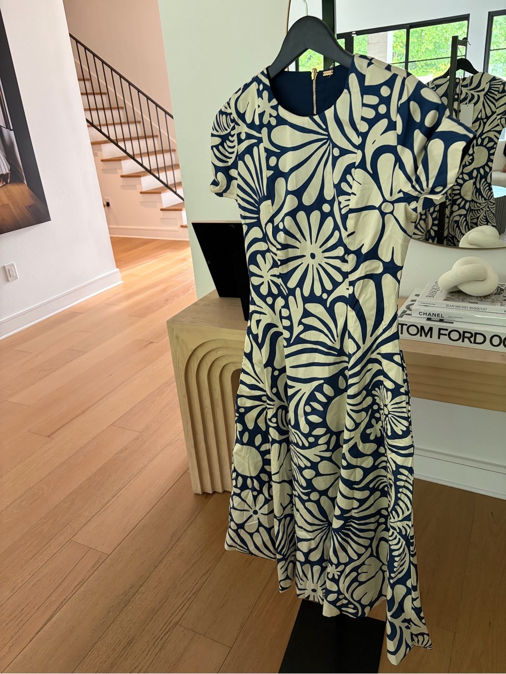 Prosperina Navy & Cream Floral Midi Dress - Picture 2 of 9